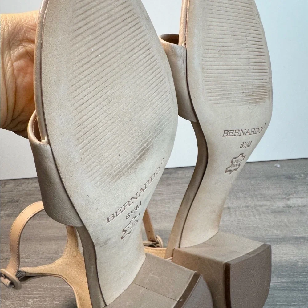 Bernardo Belinda Tan Block Heel Sandals with Ankle Strap size 8.5 $198 - Picture 11 of 11